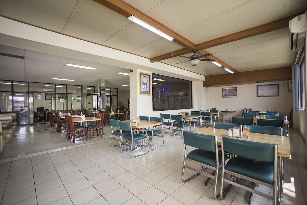 Capital O 88 Inn San Nicolás de los Garzas Екстериор снимка