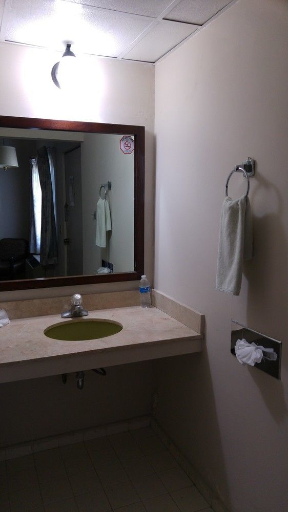 Capital O 88 Inn San Nicolás de los Garzas Екстериор снимка