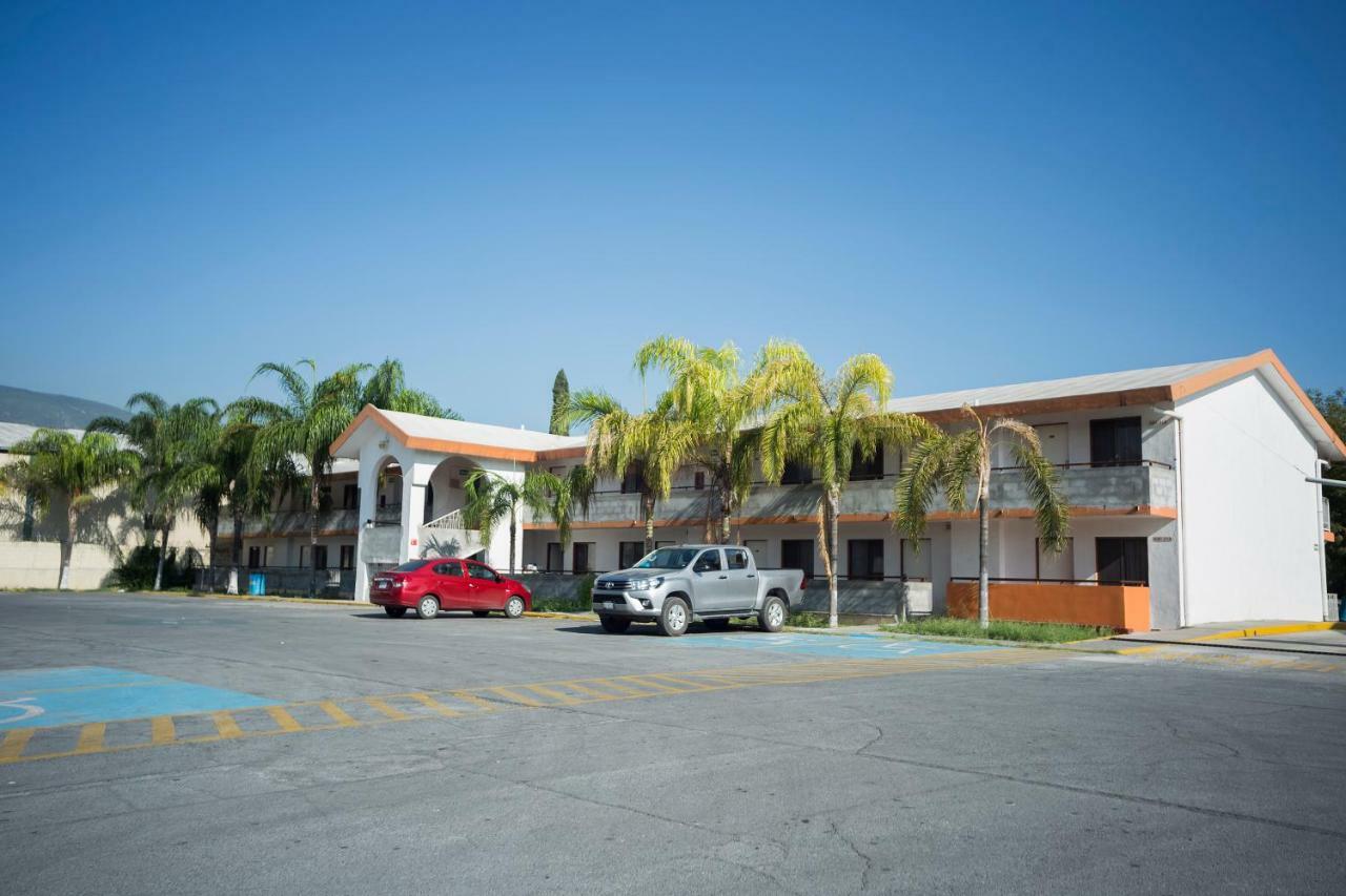 Capital O 88 Inn San Nicolás de los Garzas Екстериор снимка